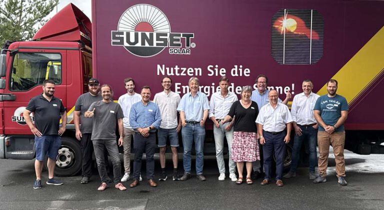 Bild von ENERGIEergion Nürnberg e.V.: Gruppenbild vom 4. Netzwerktreffen Innovationsnetzwerkes «digitalPV»