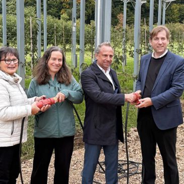 Inbetriebnahme einer AgriPV-Anlage am Obstinformationszentrum Fränkische Schweiz